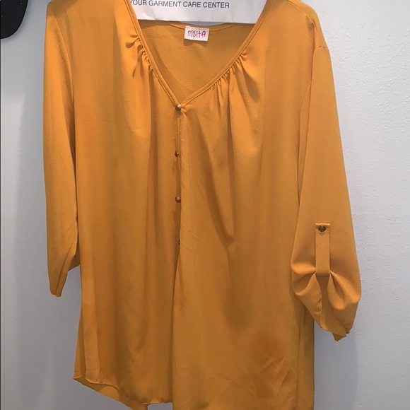 Women plus size yellow shirt - Picture 1 of 1